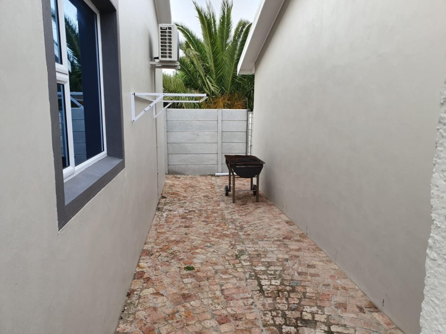 2 Bedroom Property for Sale in Pearly Beach Western Cape